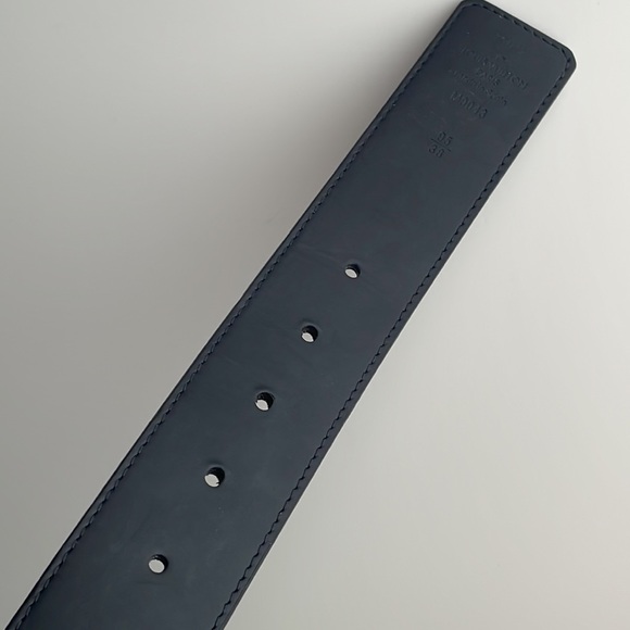 ❌SALE❌Authentic LV INITIALES 40MM REVERSIBLE Belt Size 95/38 🥋 - Picture 11 of 17